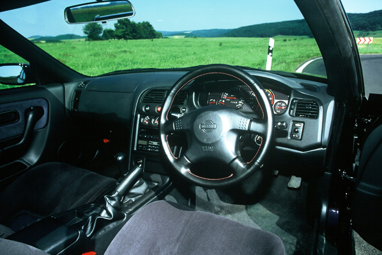 R33 Nissan Skyline GT-R Cockpit Picture